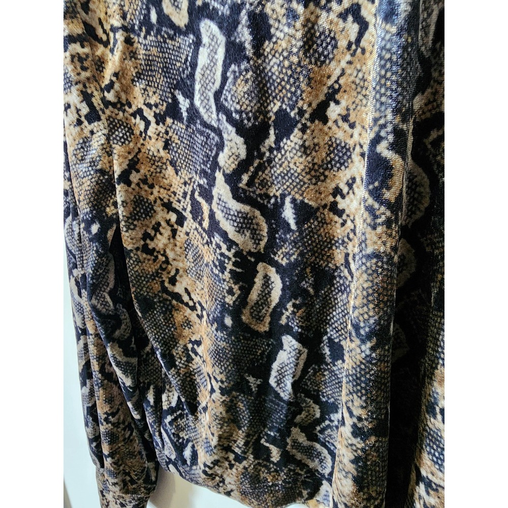 Carmen Marc Valvo Top Size Small Snakeskin Velvet Mock Neck Top Long Sleeve NWT - Picture 4 of 4